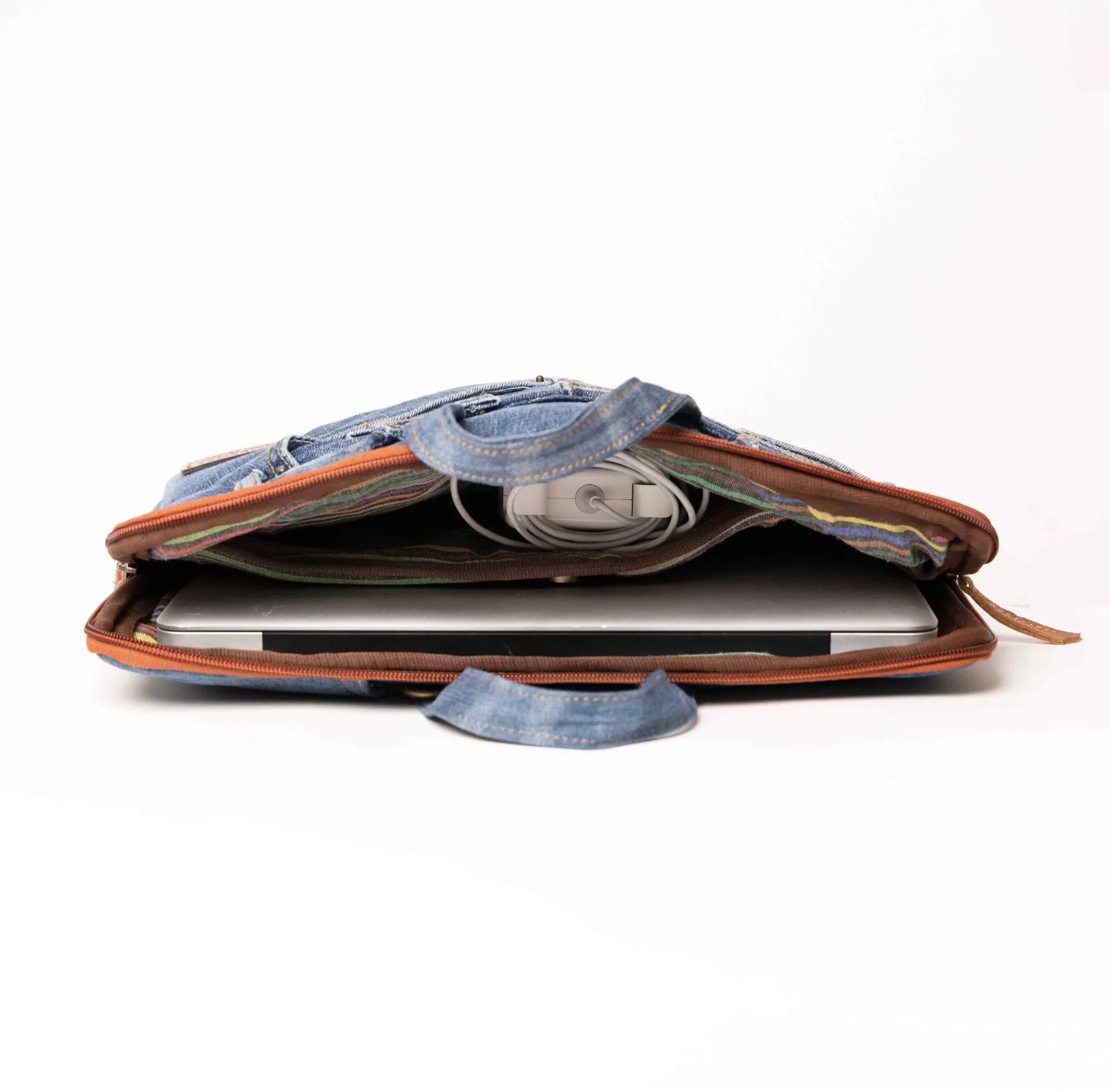 Assistant Director Bag B-AD2 Desichalchitra